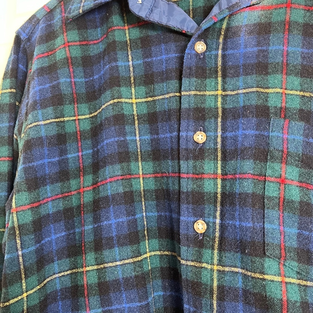 Pendleton Blue and Green Smith Plaid Button Down Shirt Size Medium - Picture 4 of 9